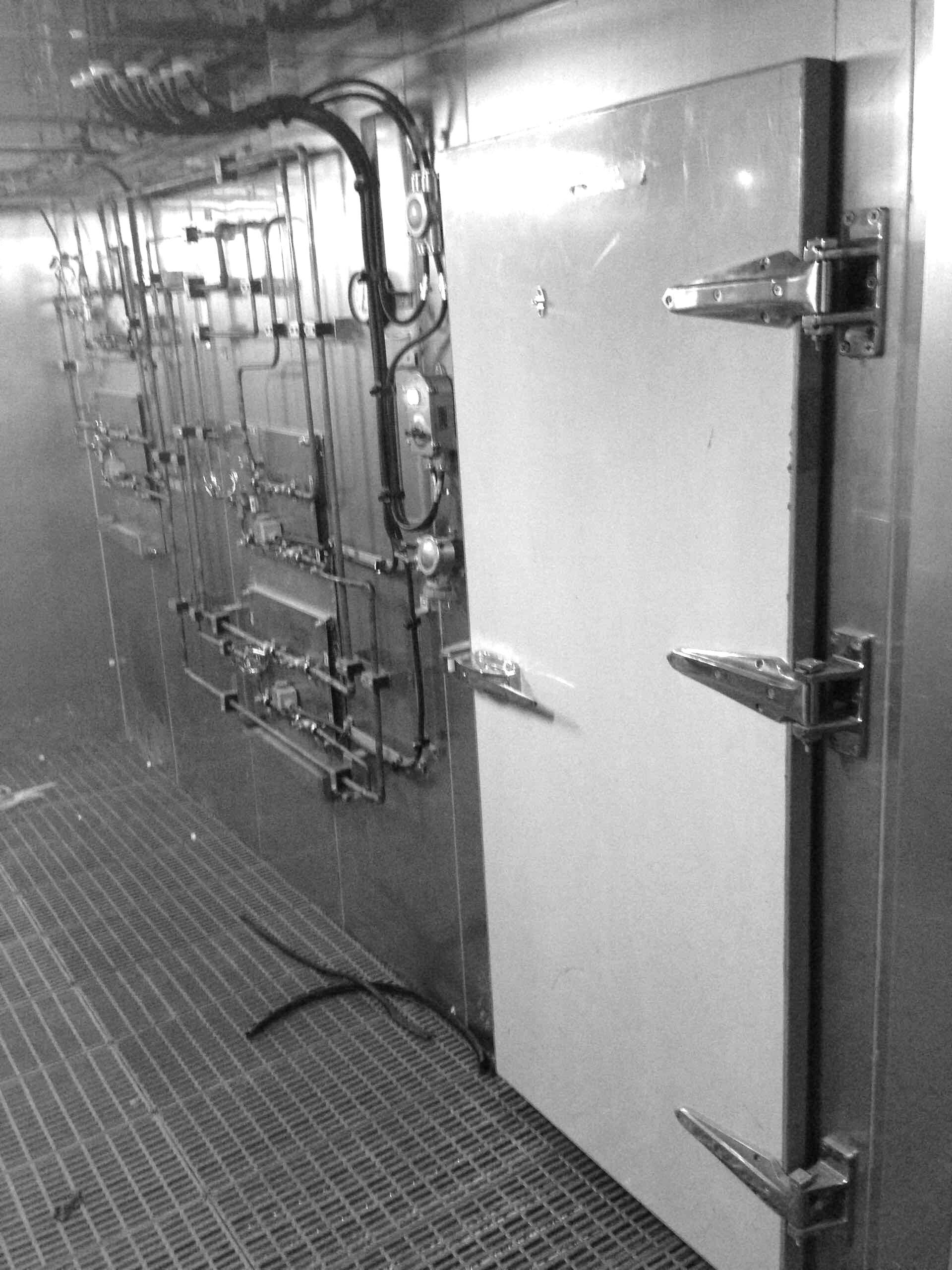 公司華南辦喜接兩條船的船用冷庫(kù)訂單